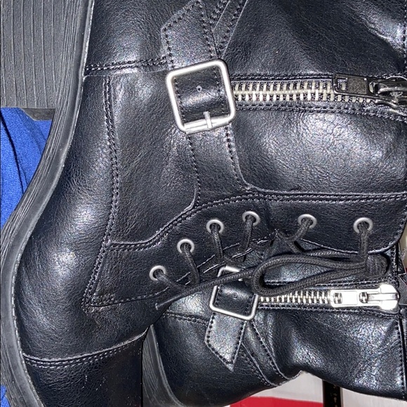 Boots - Picture 2 of 3